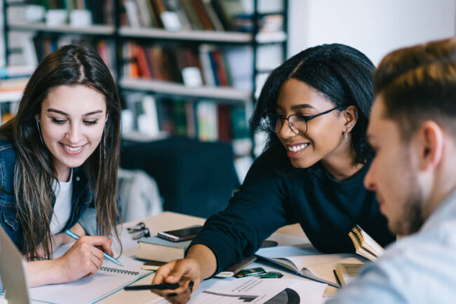 solución de distanciamiento para matrículas
