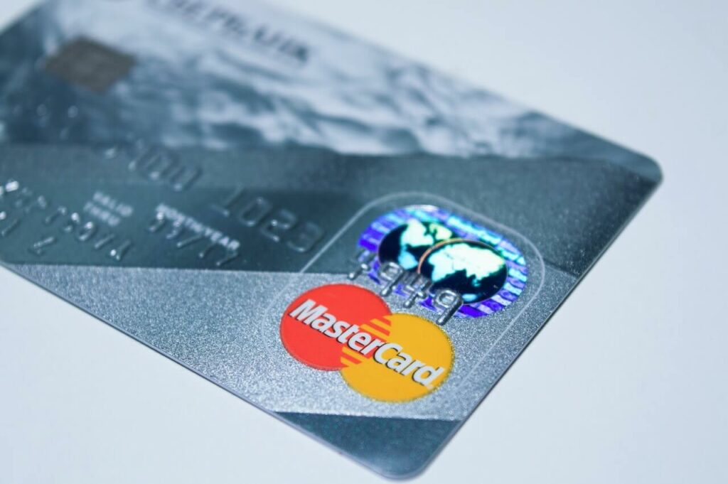 Conceptos básicos que debes dominar para aprender a manejar una tarjeta de crédito