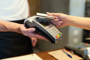 ¿Cuáles son los intereses que se reflejan en tu tarjeta de crédito?