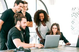 ¿Cuáles son los 4 beneficios de la firma digital en Perú?